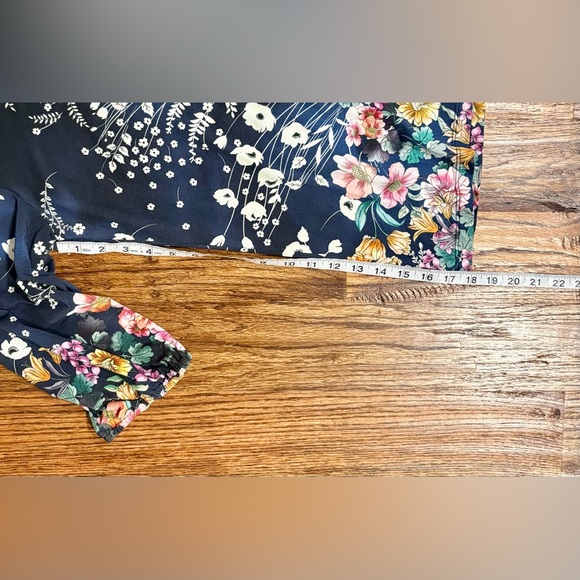 Johnny Was The Janie Favorite Puff Sleeve Top, floral boho navy blouse, large - Picture 8 of 9